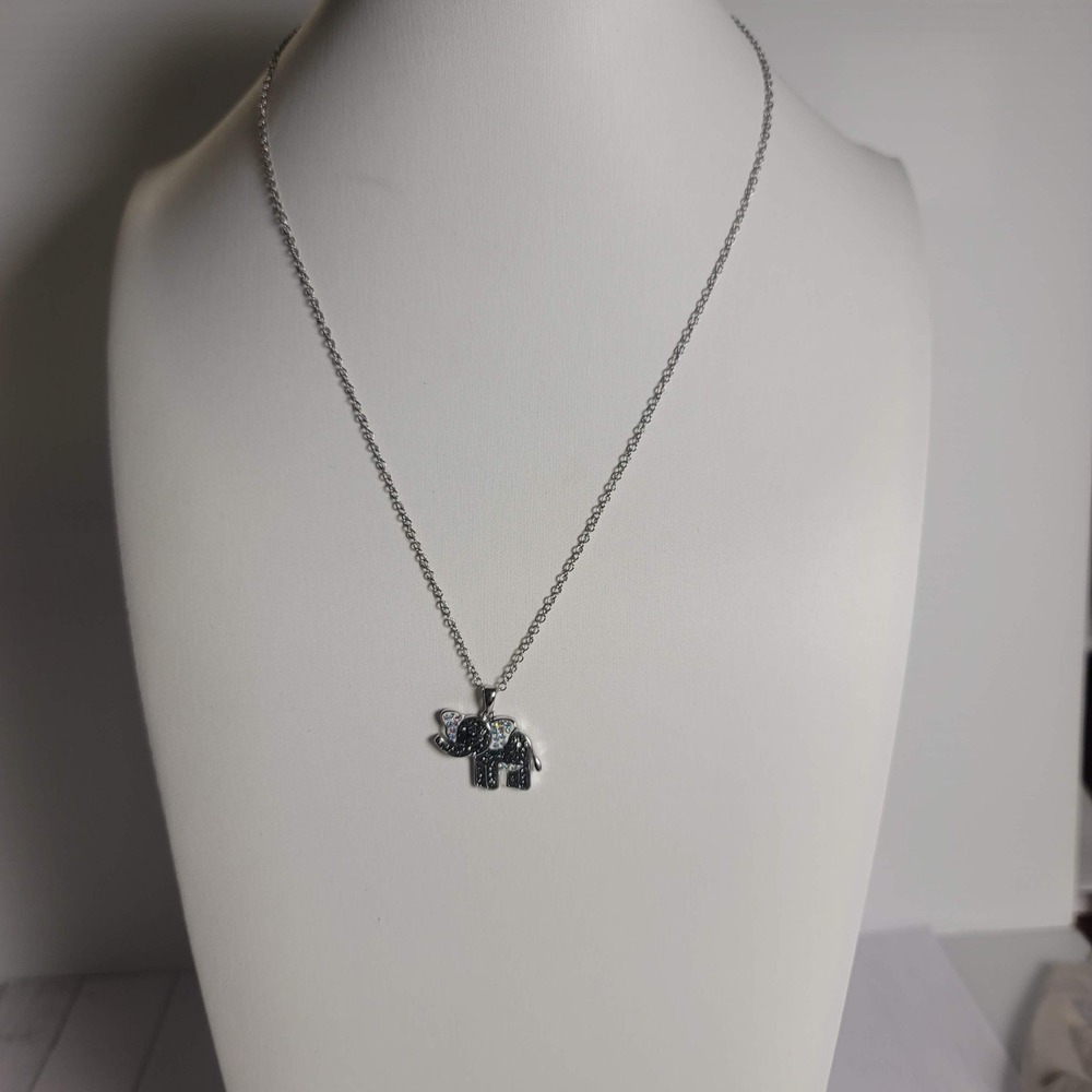 SU CH Silver Tone Elephant Pendant Necklace Black Iridescent Crystal Lucky Chic
